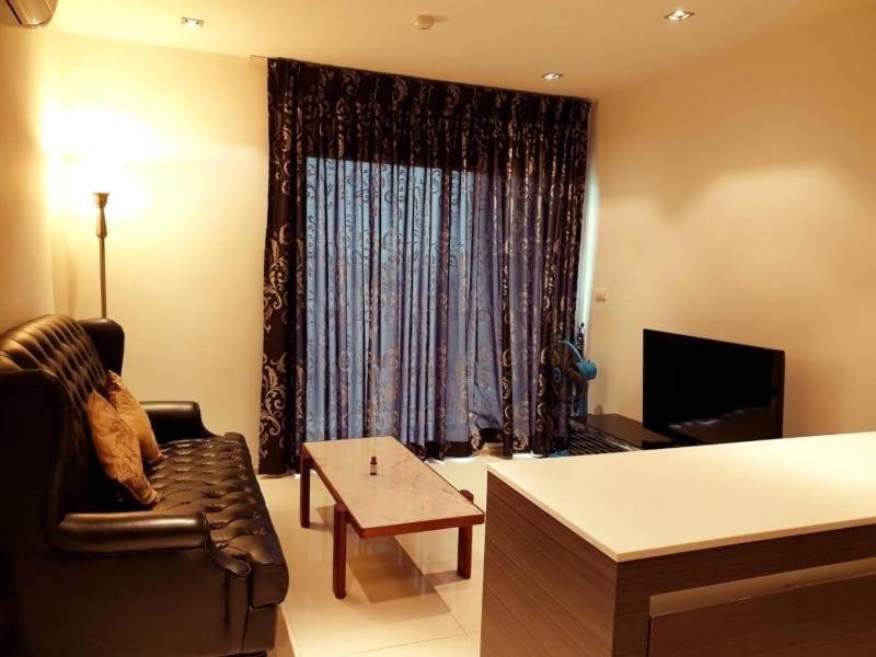 Gallery D Jomtien Екстериор снимка
